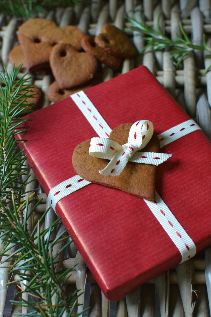 Gingerbread gift tags for Sunday Times Style by Decorator's Notebook