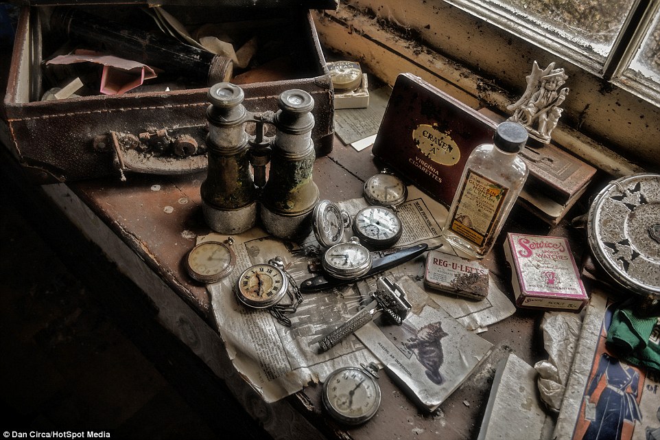 Cloud House Welsh farmhouse collection of pocket watches DAN CIRCA