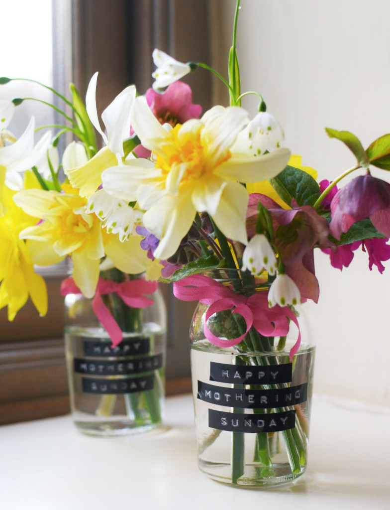 DIY mother's day brunch flower vases
