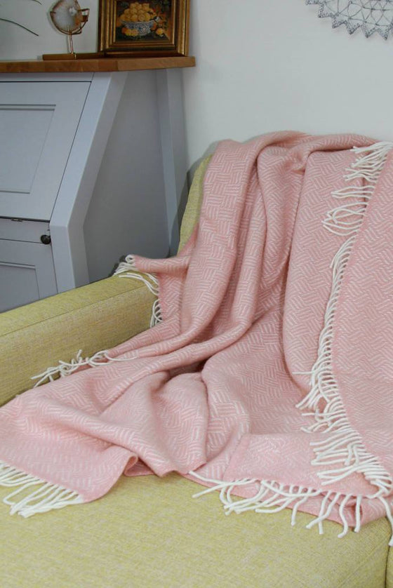 Lambswool Throw, Samba Rose Cloud