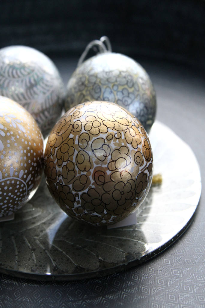 Four hand-painted baubles: Silver and Gold