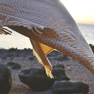  October is a lovely month. The clear light, the chill air, cosy blankets, the first open fire. (Natural lambswool blanket, £59.95 in the Decorator's Notebook sale) #october #autumn #autumndays #blankets #ethicalgifts #fairtrade #homesweethome #home #textiles #woven #cosy 