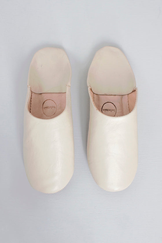 Ladies Moroccan leather slippers: Chalk