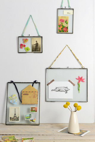 Double sided picture frame: hanging zinc